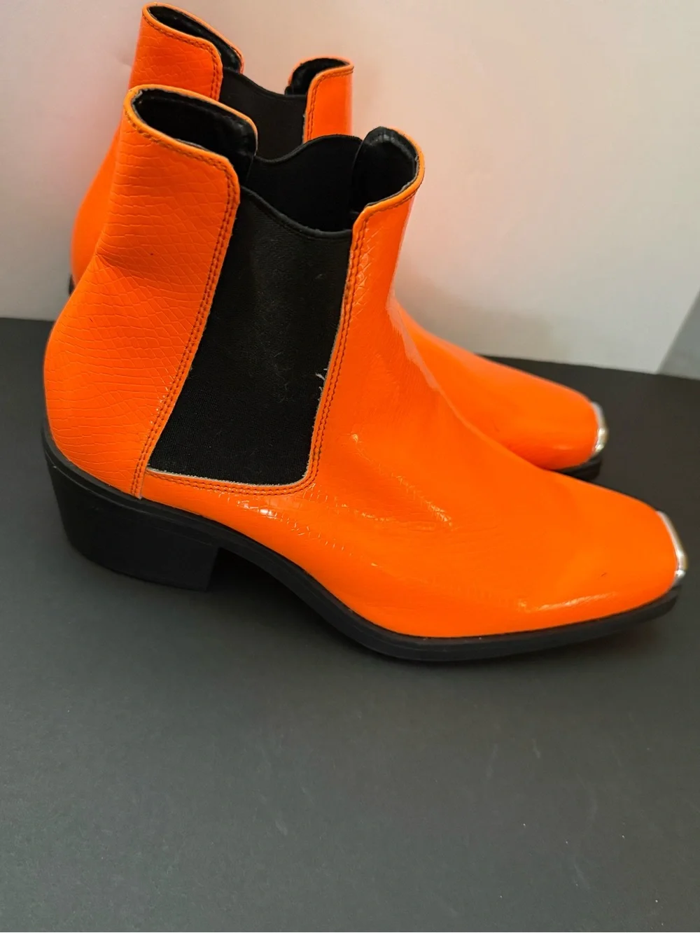 ASOS Men’s Sz 10 Bright Orange Faux Patent Reptile Chelsea Boots Metal Toe Cap